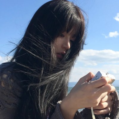 微笑的苹吉