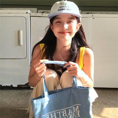 坡道上的红屋顶
